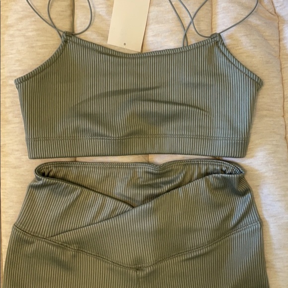 2 piece top and shorts set - Picture 1 of 5